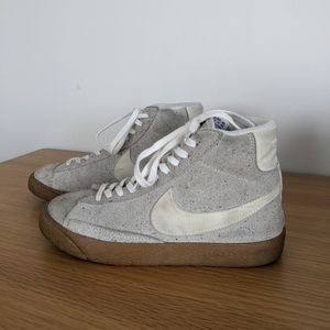 Nike Blazer White/Gray High Top Sneakers